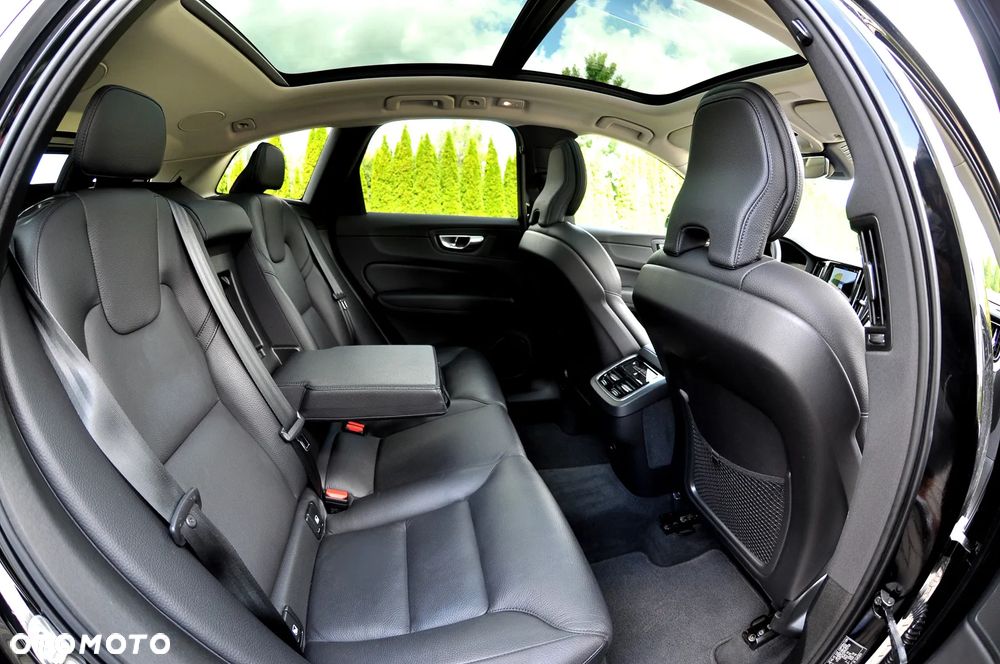 Volvo XC 60 B5 D AWD Geartronic Inscription - 24