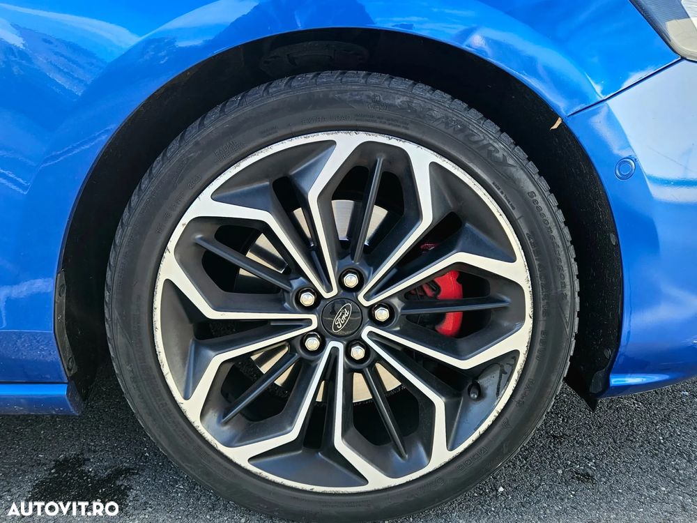 Ford Focus 1.5 Ecoboost ST-Line - 9