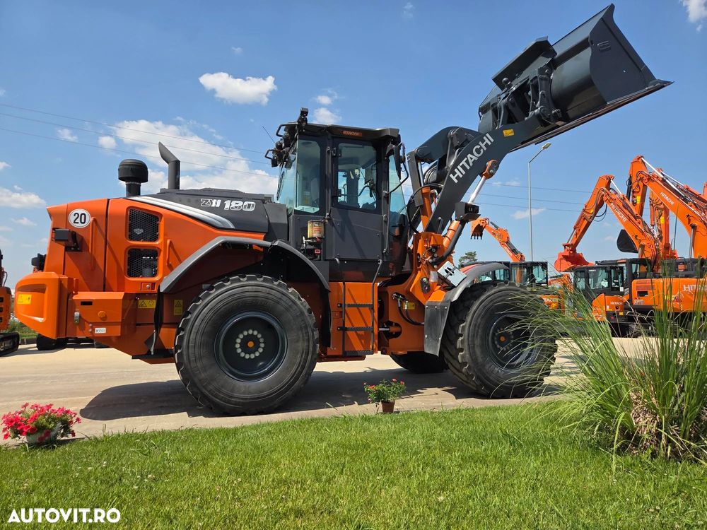 Hitachi ZW180-7, 2022, 3.650h, 13.294km rulati, CUPLA RAPIDA, cupa 3mc, Camera spate si laterale, cantar, gresare automata, Michelin 80% ok, consum mediu 8,9l/h, circ hidr suplm, masa operationala 18t,CA NOU-posibilitate leasing 4 ani-PROMOTIE 99.900 EUR+Tva - 6