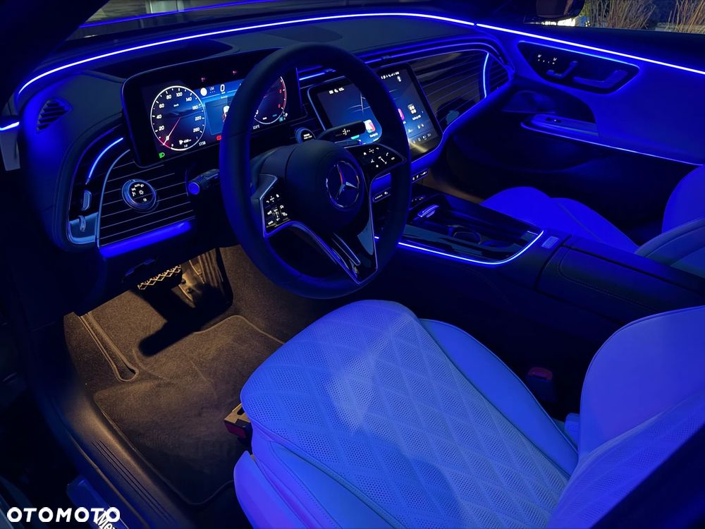 Mercedes-Benz Klasa E 220 d 4-Matic Exclusive - 27