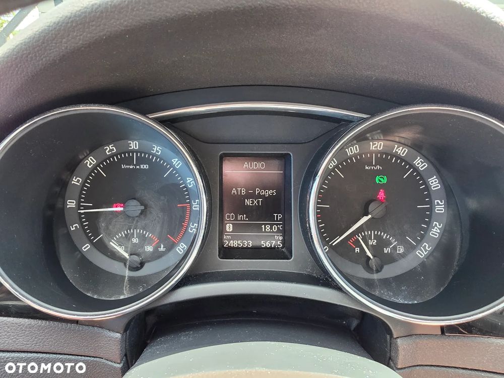 Skoda Superb 2.0 TDI 4x4 L&K DSG - 17