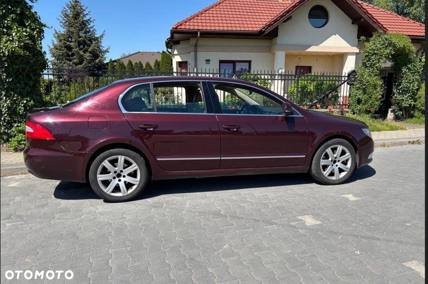 Skoda Superb 2.0 TDI Elegance DSG - 13