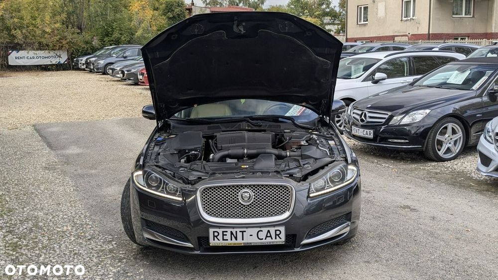 Jaguar XF 2.2 D Luxury - 38