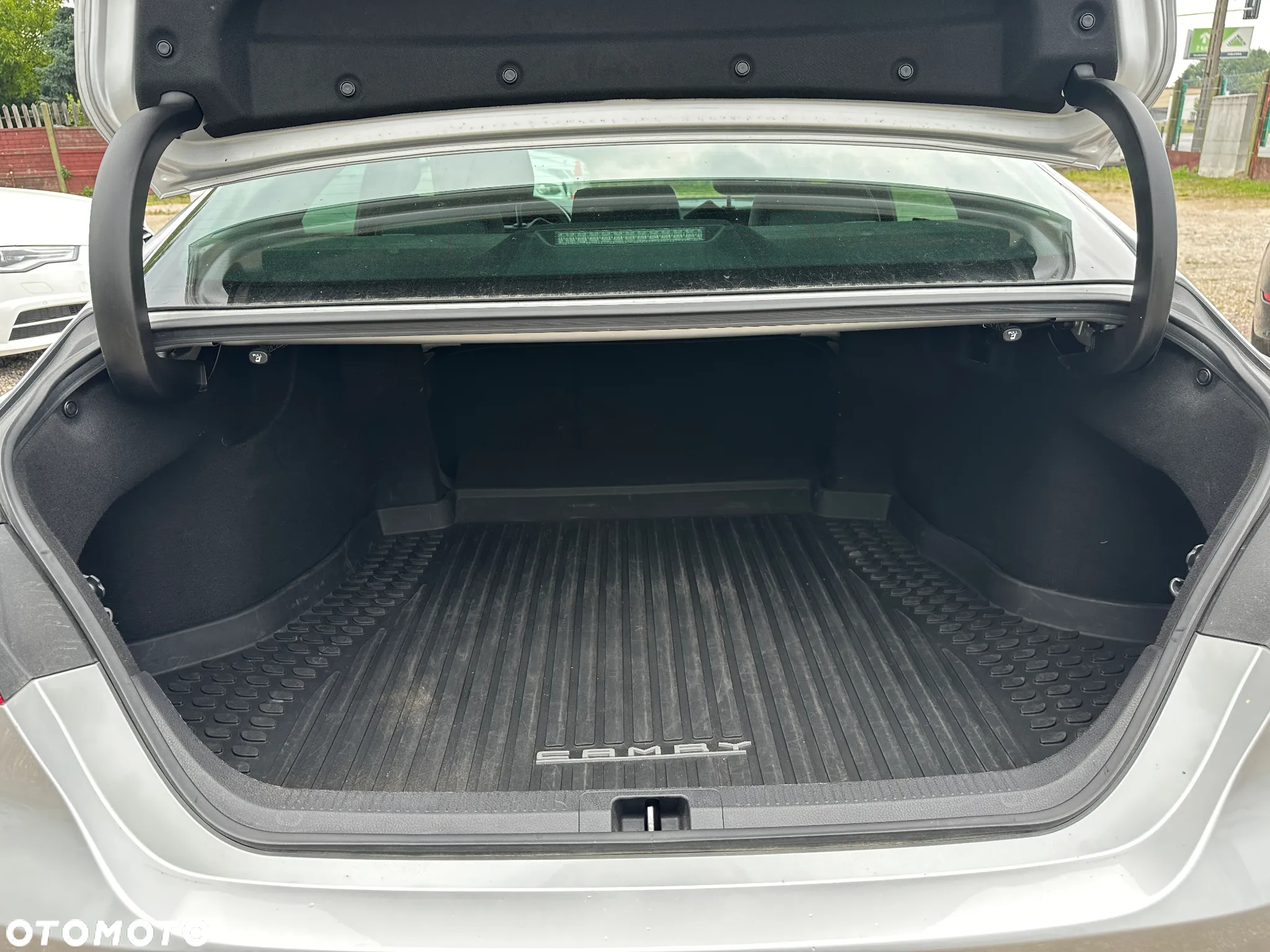 Toyota Camry 2.5 Hybrid Prestige CVT - 32