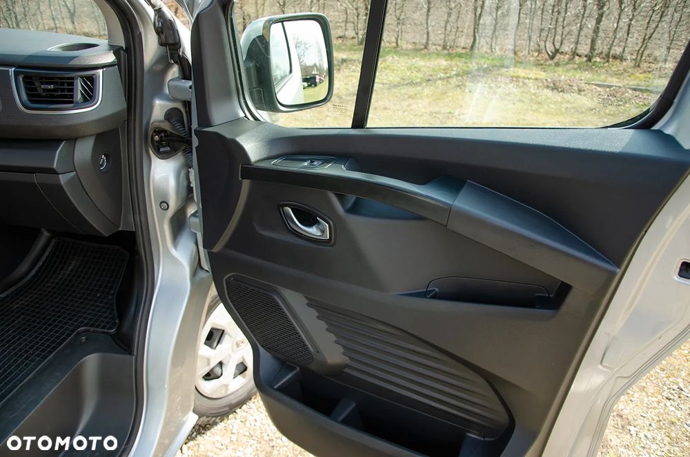 Renault Trafic 2.0 dCi EDC - 16