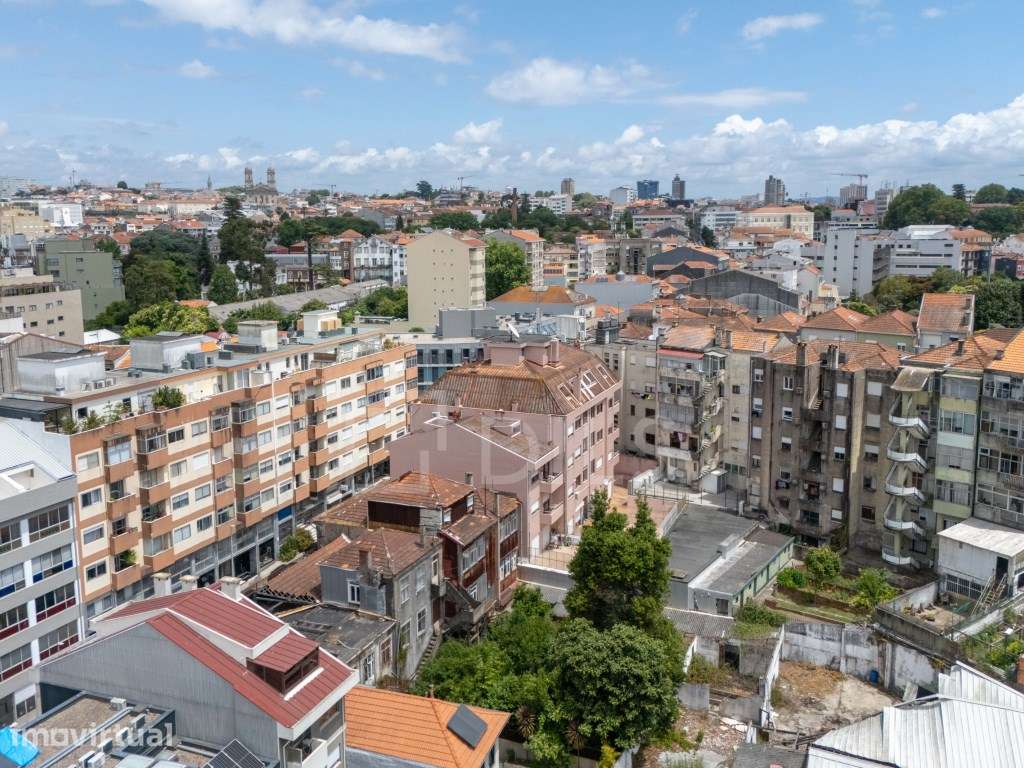 Apartamento T1, com jardim, no Porto - Grande imagem: 2/101