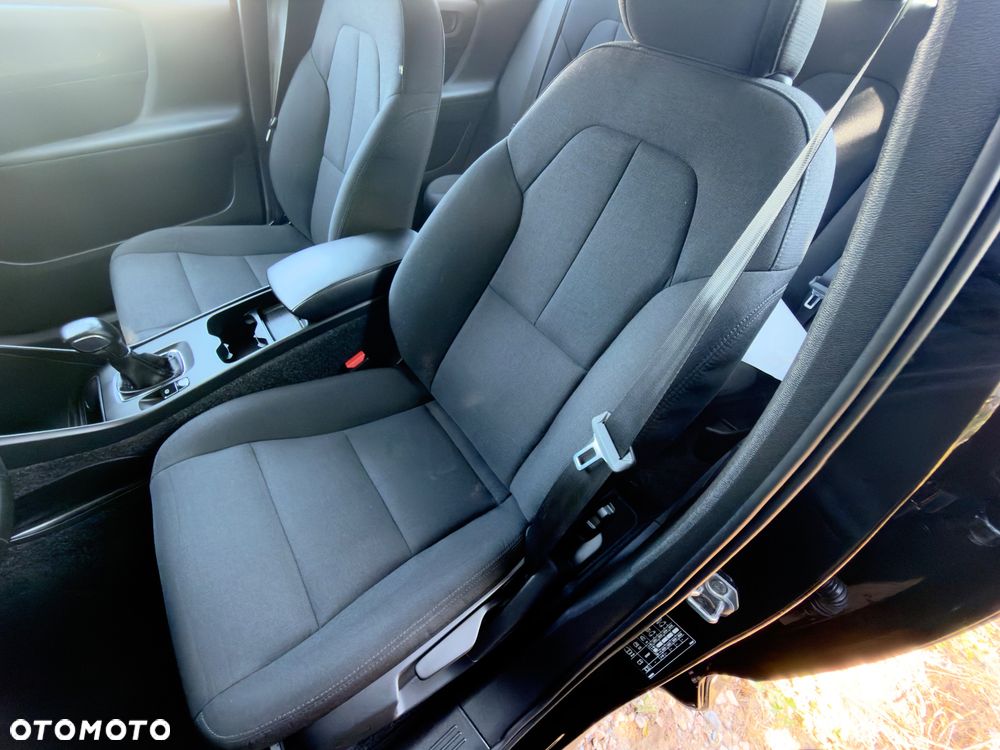 Volvo XC 40 T3 Momentum Pro - 20