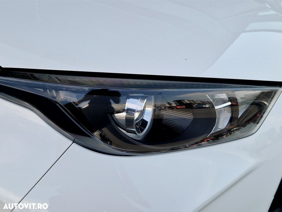 Toyota Yaris - 10