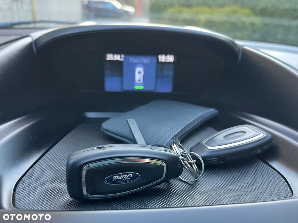Ford Kuga 2.0 TDCi 4WD Titanium Plus - 27
