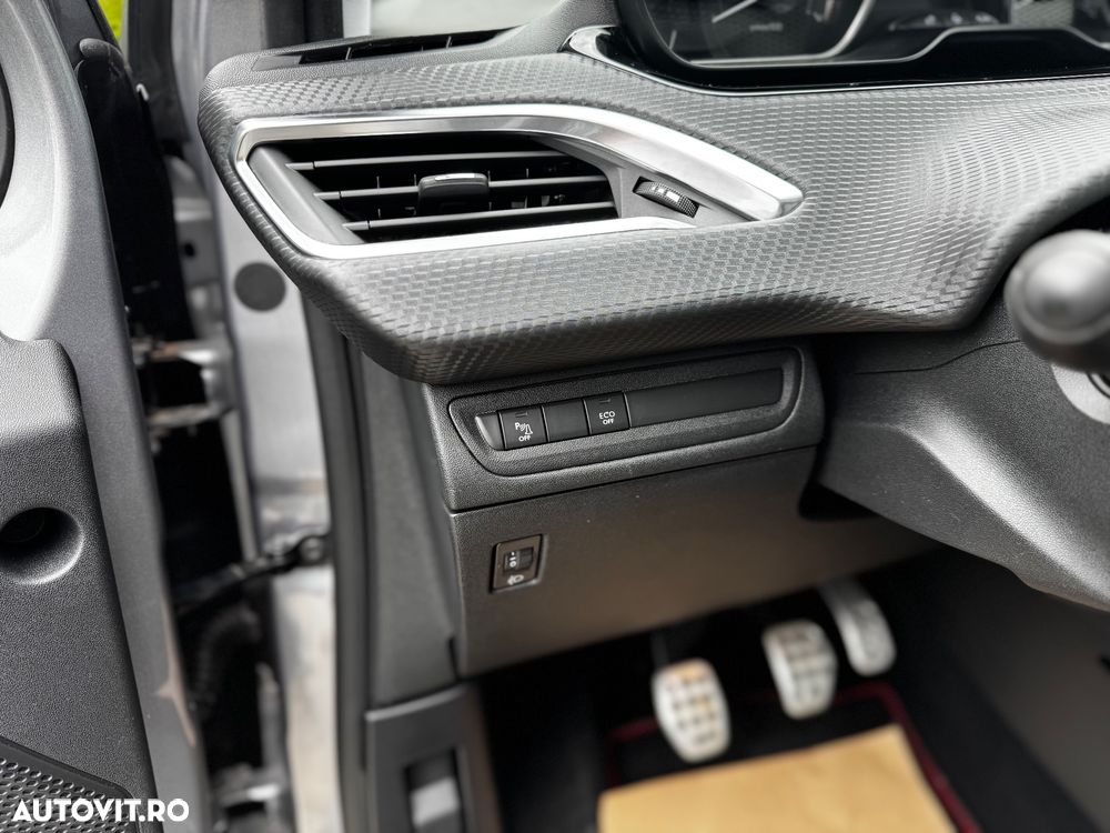 Peugeot 2008 1.2 PureTech Turbo S&S GT-Line - 12