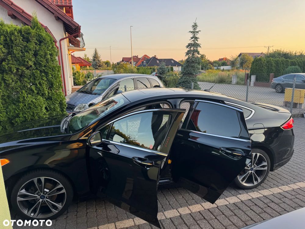 Ford Fusion - 18