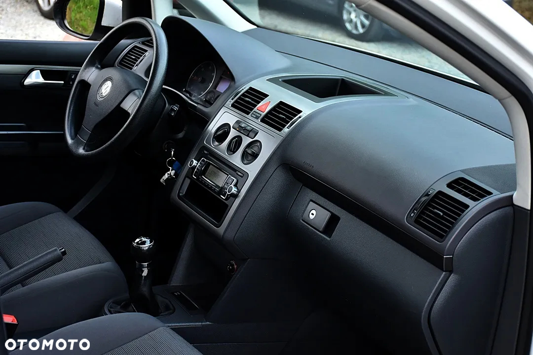 Volkswagen Touran 1.9 TDI Conceptline - 5