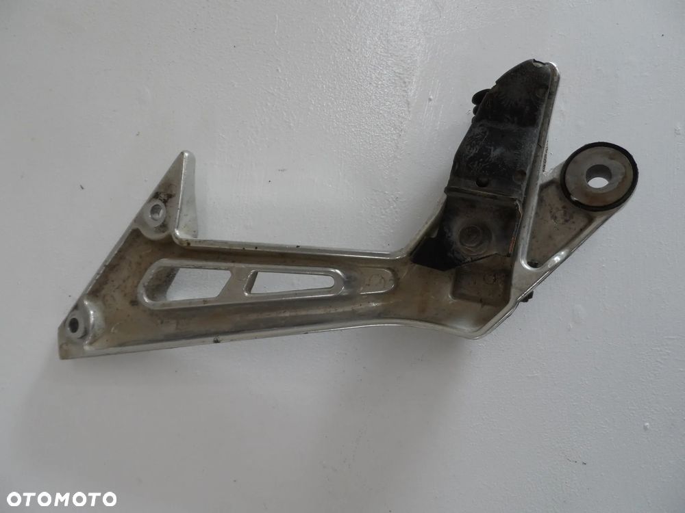 YAMAHA FZS 1000 set podnóżek pasażera P,L - 7