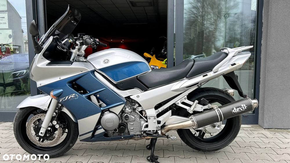 Yamaha FJR - 2