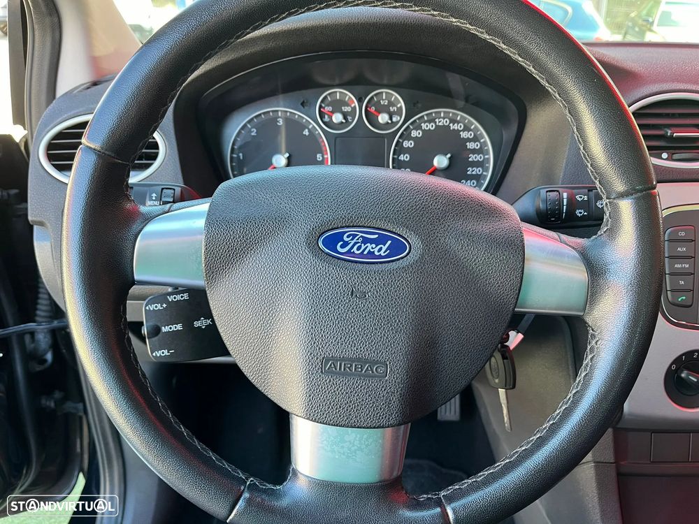 Ford Focus SW 1.6 TDCi Titanium - 19