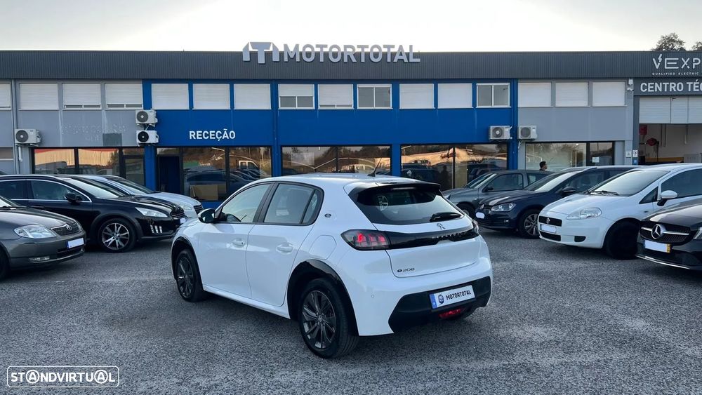 Peugeot e-208 - 4