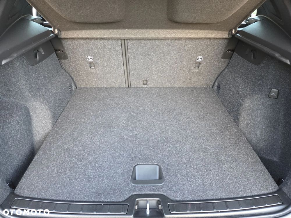 Volvo XC 40 T2 Momentum - 9