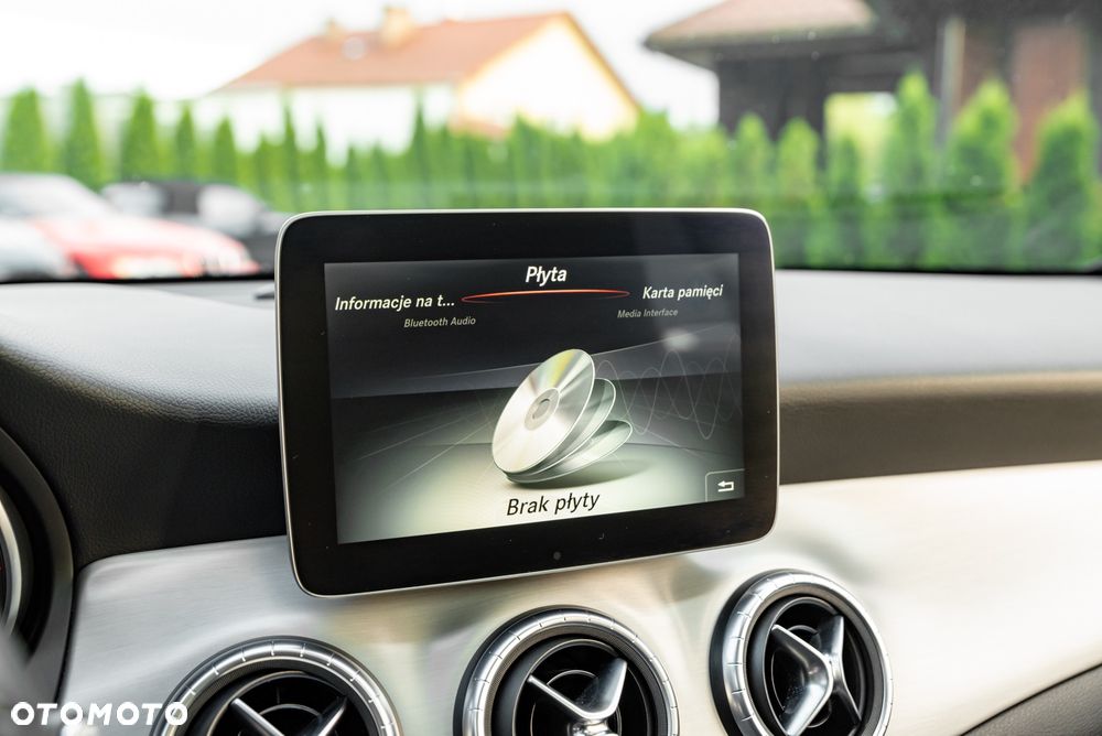 Mercedes-Benz CLA 250 4-Matic AMG Line - 37