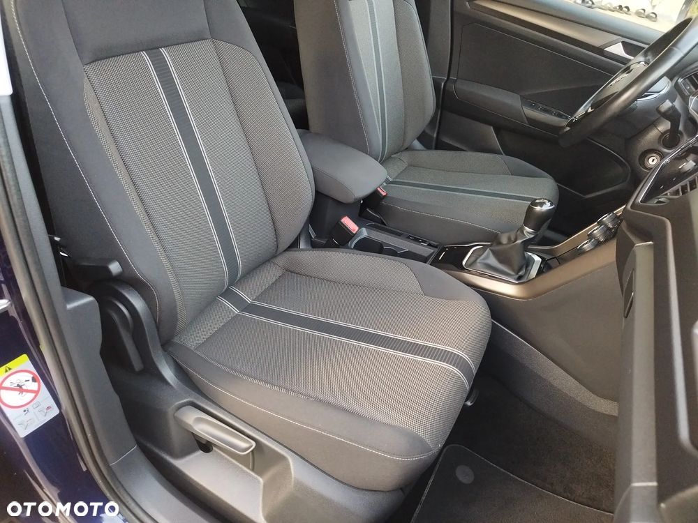 Volkswagen T-Roc - 23