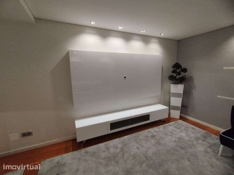 Apartamento T3 mobilado no centro - Grande imagem: 4/8