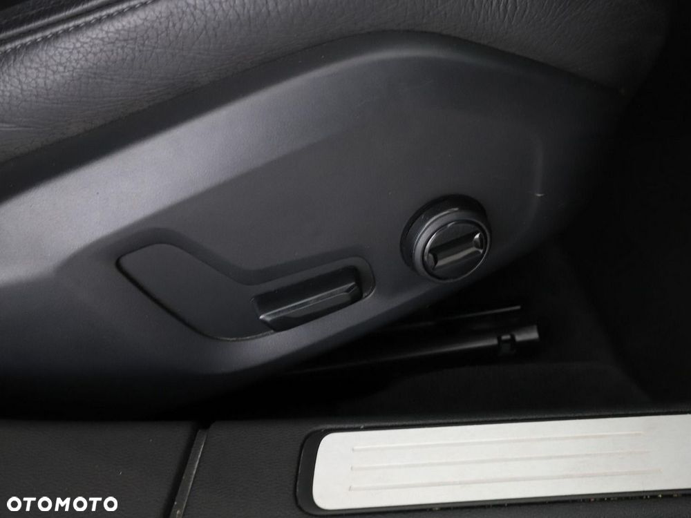 Volvo V60 D3 Momentum - 37