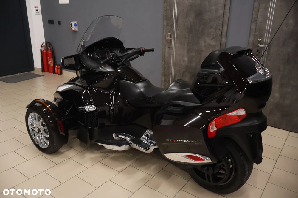 Can-Am Spyder - 39