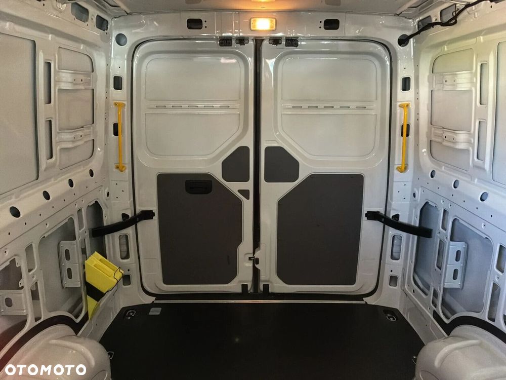 Volkswagen Crafter 35 Brygadówka/Furgon L3/H2, 2.0TDI 140KM, r.o. 3640 - 13