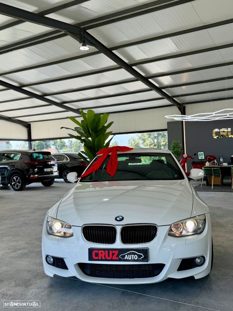 BMW 320 d Coupe Edição M — fotografia 3