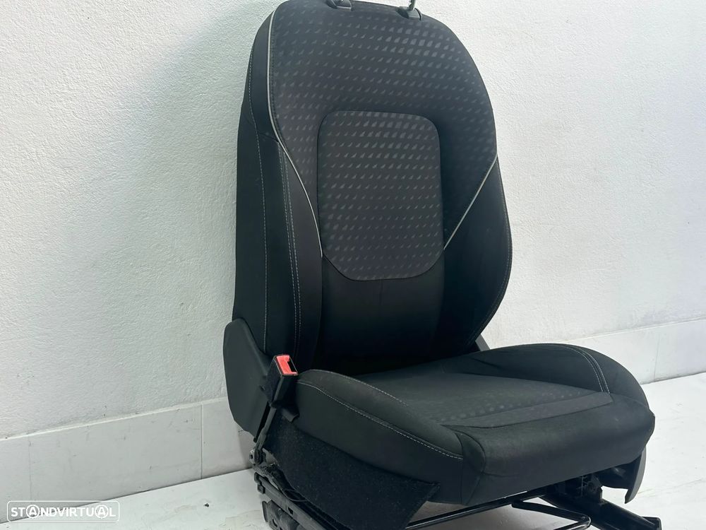 Conjunto Bancos - Ford Fiesta VII (2018) - 8