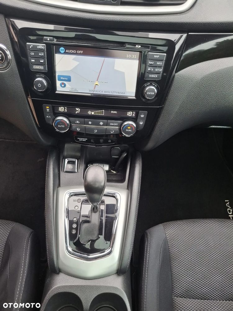 Nissan Qashqai 1.6 DCi N-Connecta Xtronic - 24