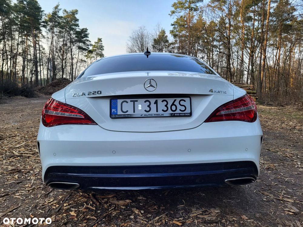Mercedes-Benz CLA 220 4-Matic AMG Line - 4