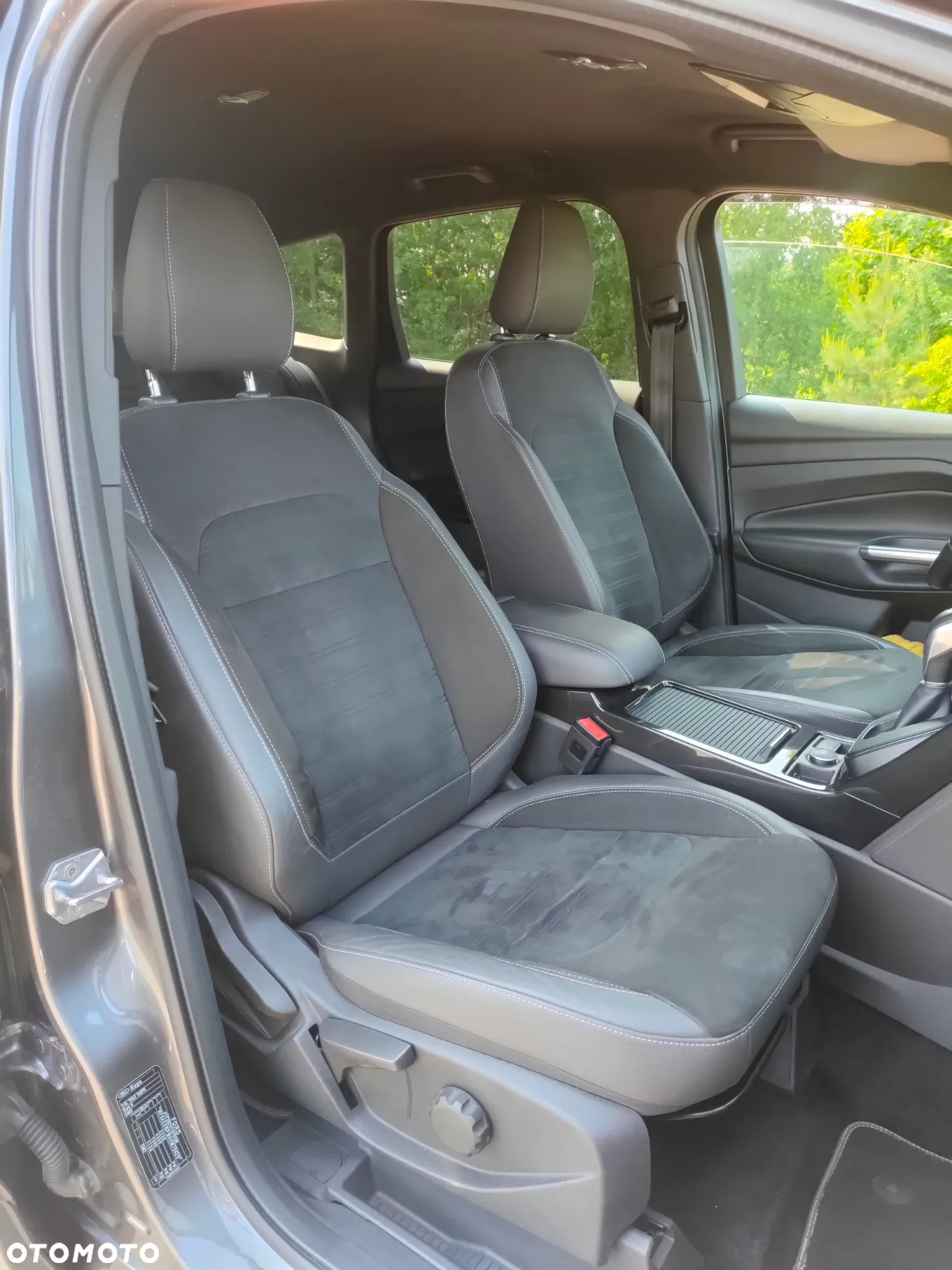 Ford Kuga 2.0 TDCi AWD ST-Line - 23