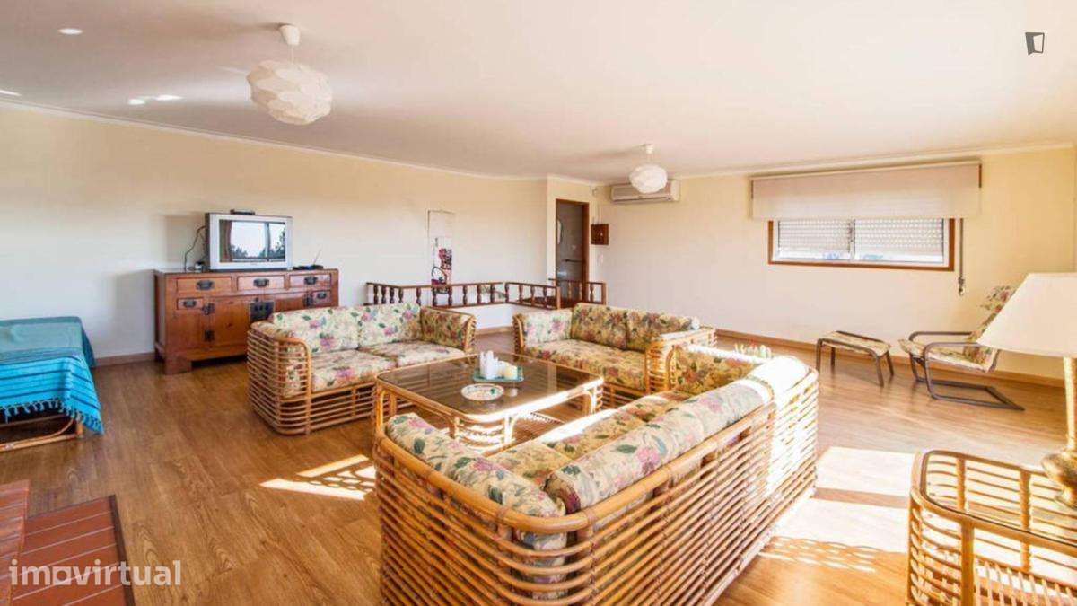 Quarto - localizado em Vila nova de gaia - Grande imagem: 4/11