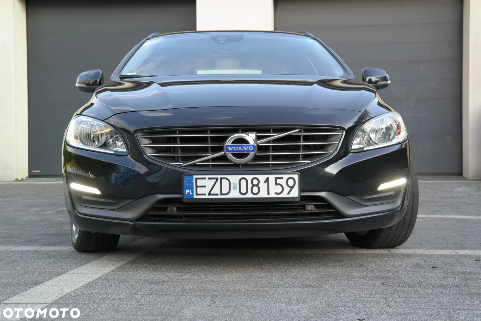 Volvo V60 D4 Drive-E R-Design Momentum - 11