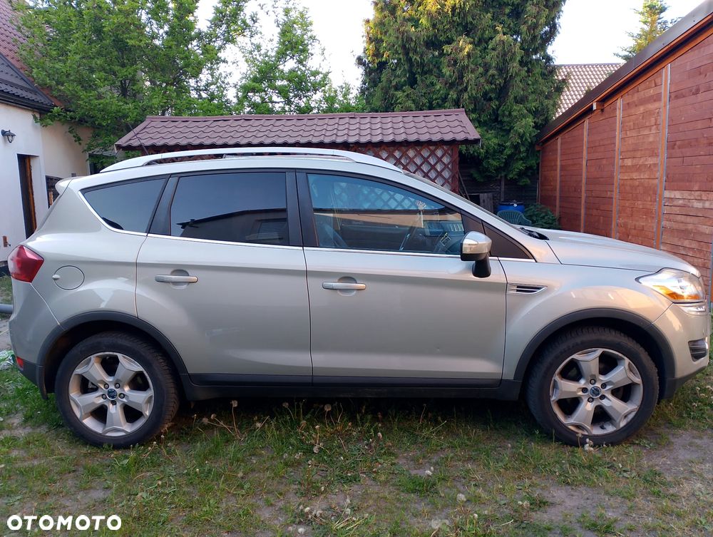 Ford Kuga 2.0 TDCi 4x4 Titanium - 2