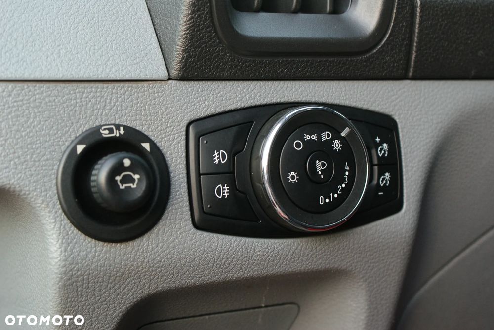 Ford Transit - 13