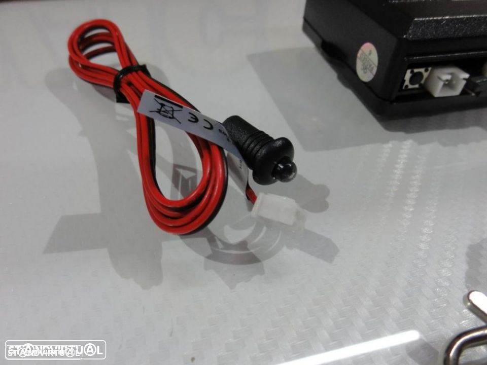 Kit Fecho Central especifico para VW Golf 3/ Cabrio 94-98, Golf 4 Cabrio, Passat 92-96, Polo 6N 95-01, Vento + 2 Comandos Com Chave Retrátil - 11