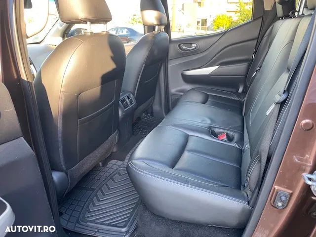 Nissan Navara 2.3 dCi Bi Turbo Double Cab Tekna - 15