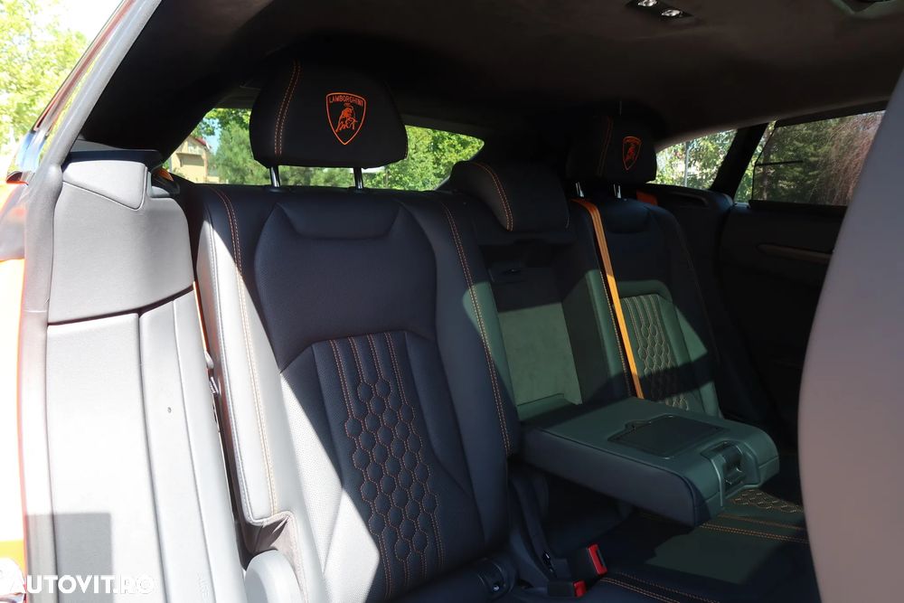 Lamborghini URUS - 27