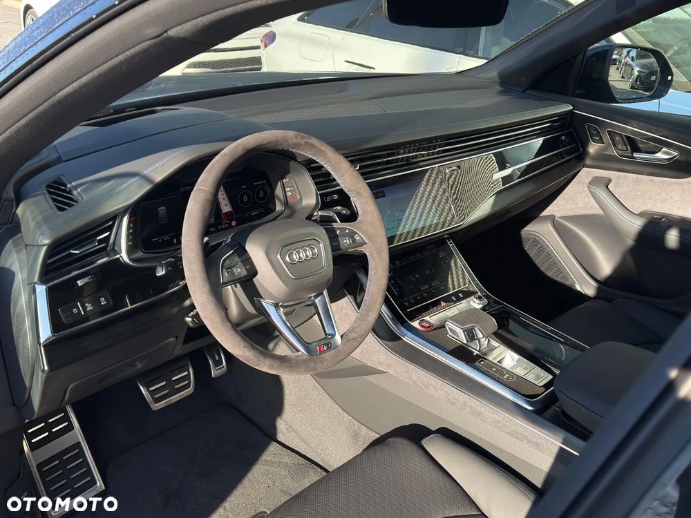Audi RS Q8 - 32