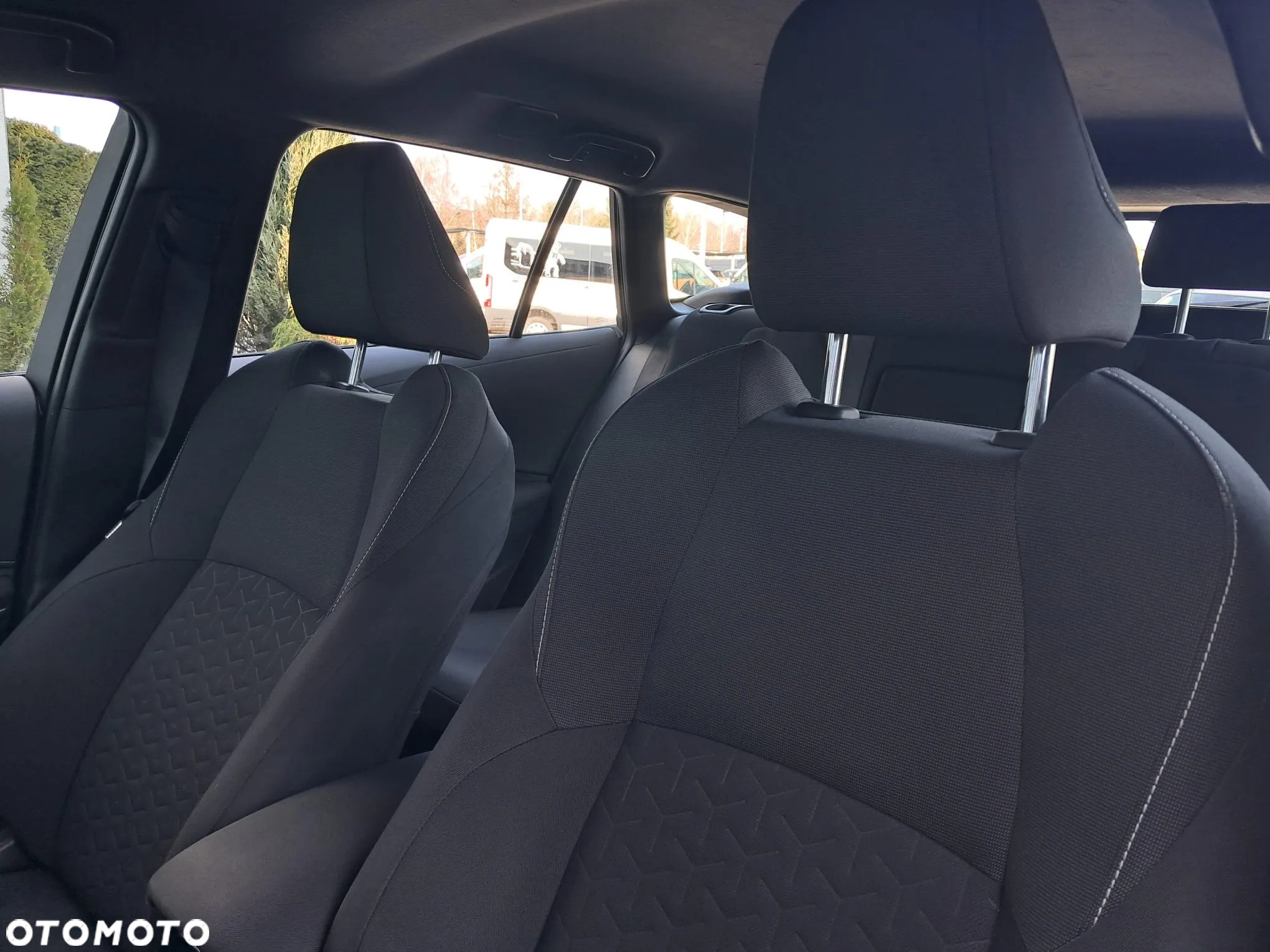 Toyota Corolla 1.8 Hybrid Comfort - 24
