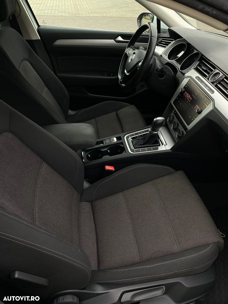 Volkswagen Passat 2.0 TDI (BlueMotion Technology) DSG Trendline - 11