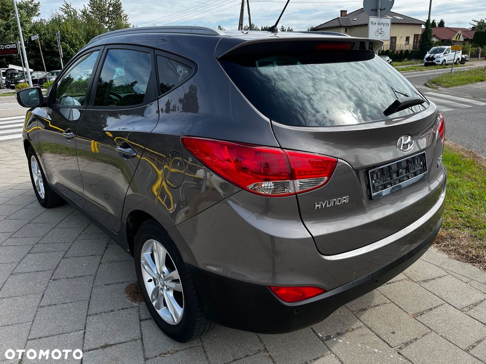 Hyundai ix35 1.7 CRDi 2WD UEFA EURO 2012 Edition - 16