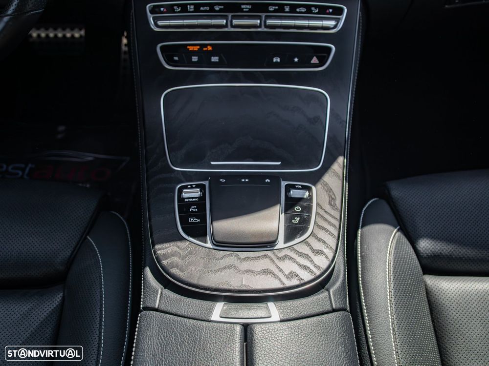 Mercedes-Benz E 300 de 9G-TRONIC AMG Line - 44