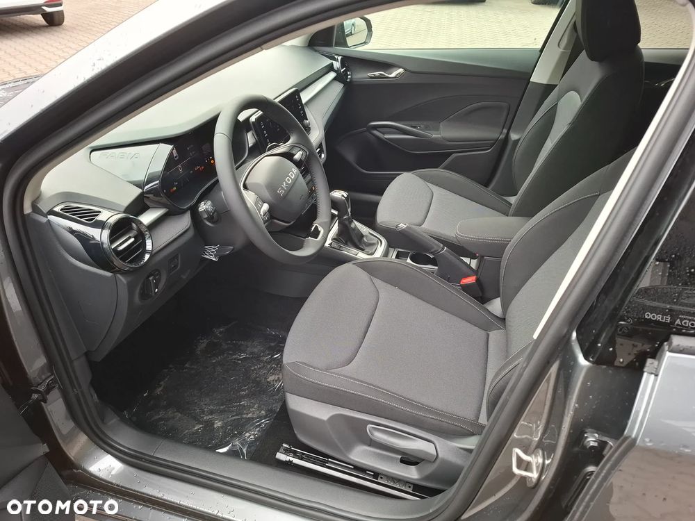 Skoda Fabia 1.0 TSI Drive DSG - 9