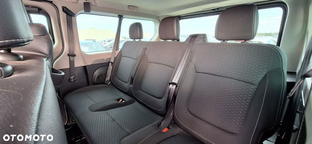 Opel Vivaro - 18