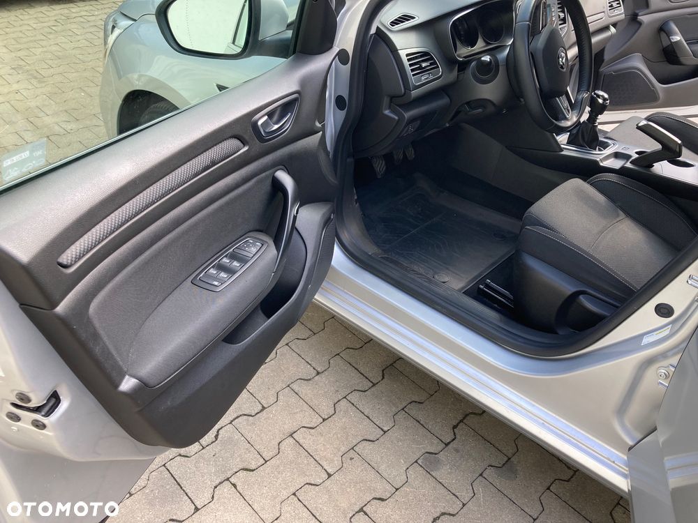 Renault Megane 1.5 Blue dCi Business - 28