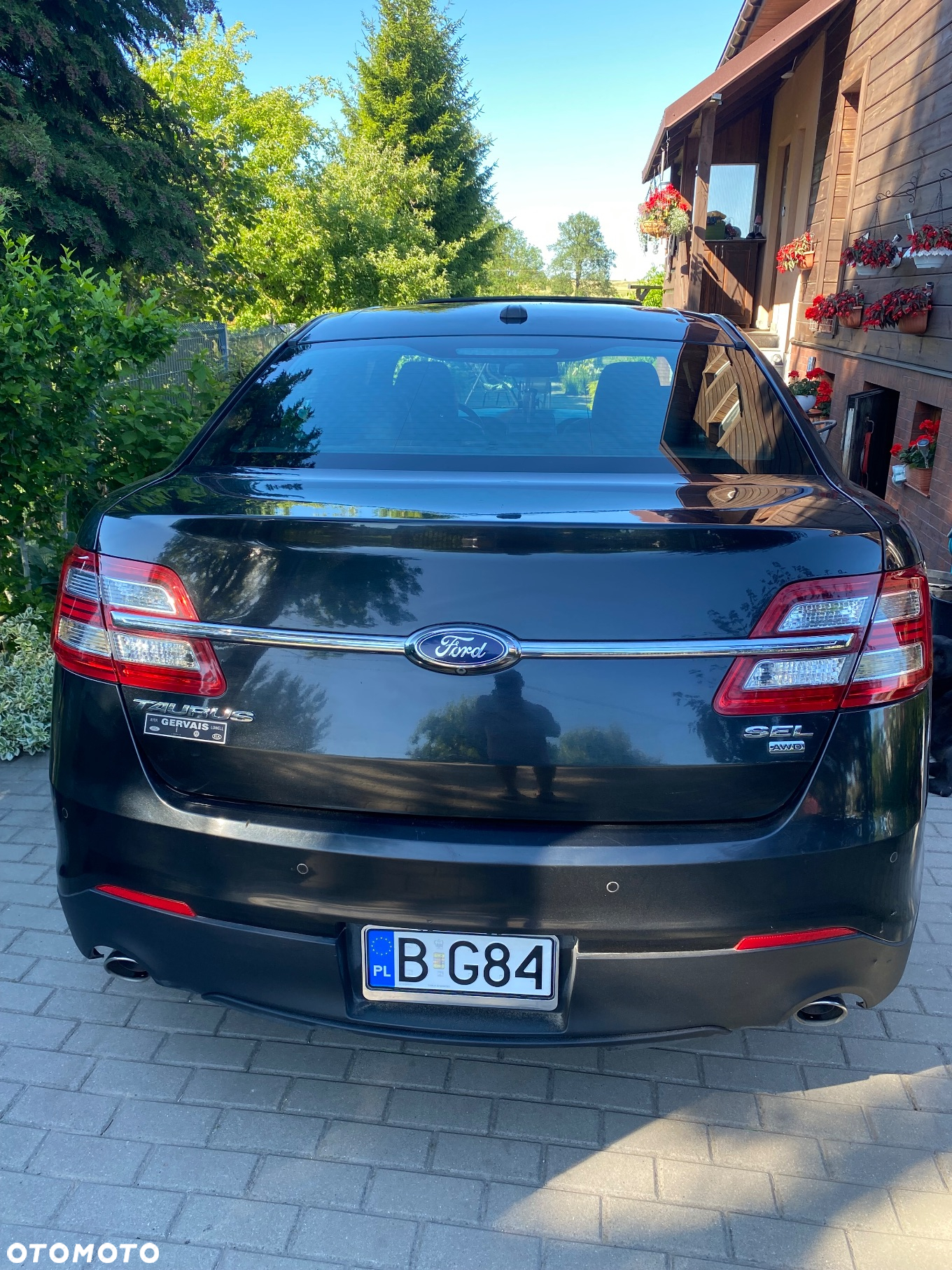 Ford Taurus - 3