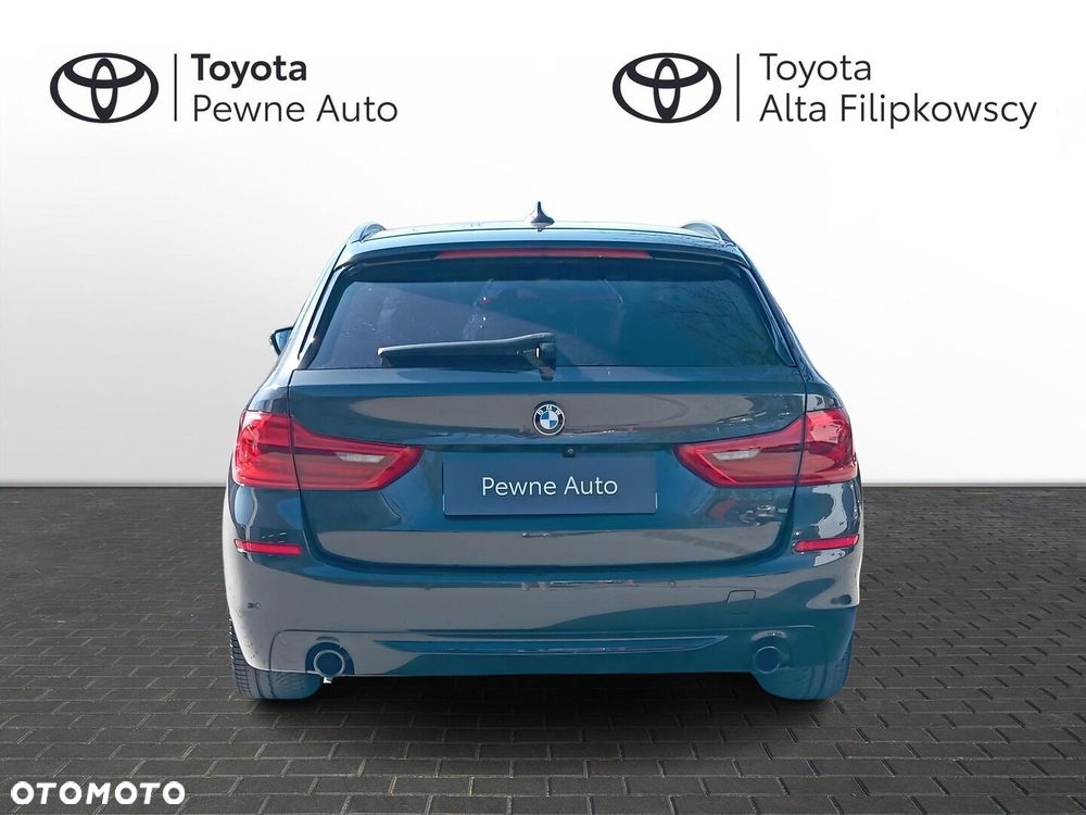 BMW Seria 5 520d Sport Line - 9