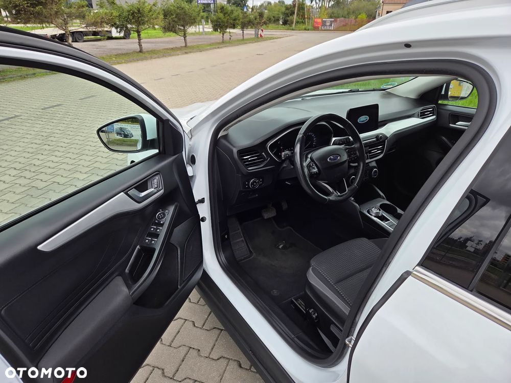 Ford Focus 1.5 EcoBlue Start-Stopp-System TITANIUM - 16